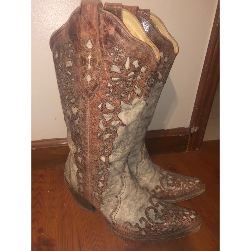 Corral snip toe overlay boots